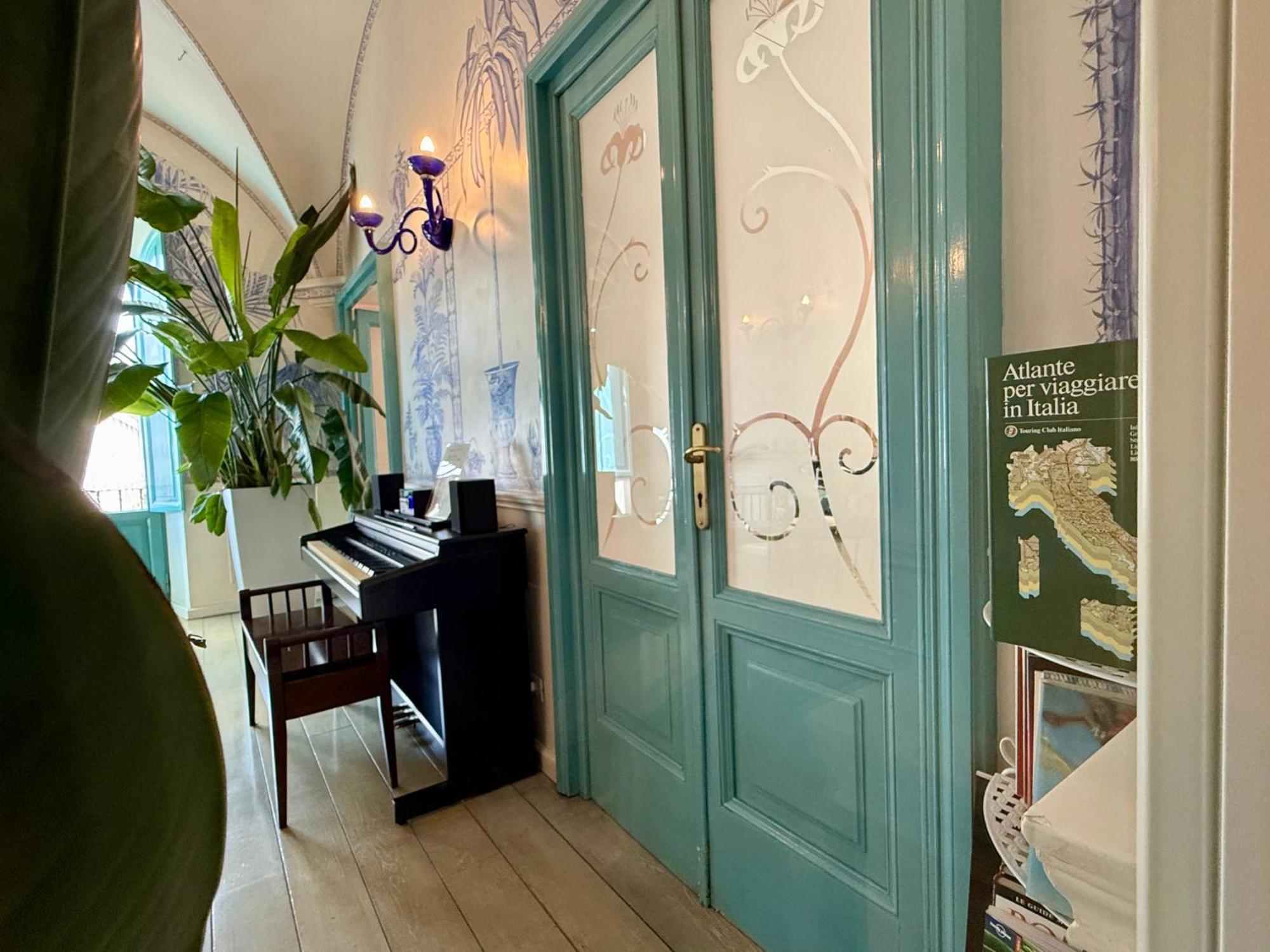 Lilium Boutique Hotel Rome Bagian luar foto